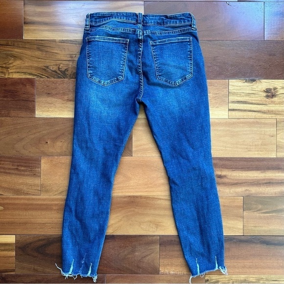 Pistola Distressed Cropped Jeans - Picture 5 of 9